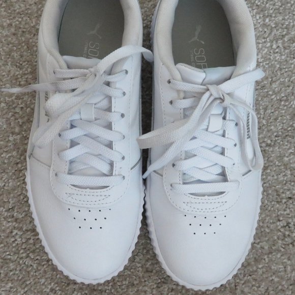Like New Puma White Leather Carina Sneaker w/ Silver - 8 M - Picture 4 of 10